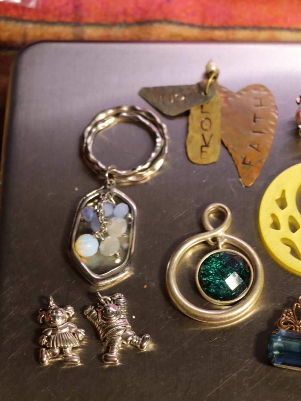 40+ Mostly Vintage Pendants,Charms, and Finales-Lot of Mixed Styles and Sizes - Picture 6 of 11